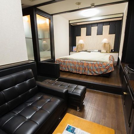 אוסקה Hotel Candy Hall (Adults Only) מראה חיצוני תמונה