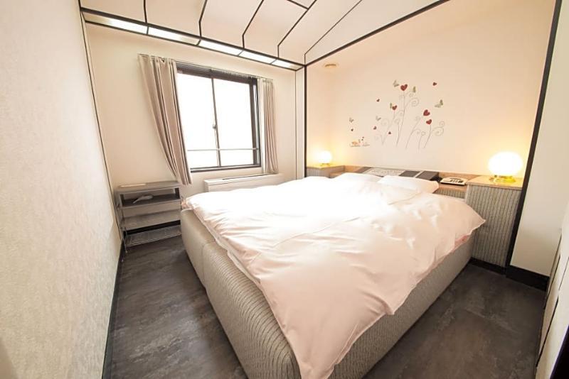 אוסקה Hotel Candy Hall (Adults Only) מראה חיצוני תמונה