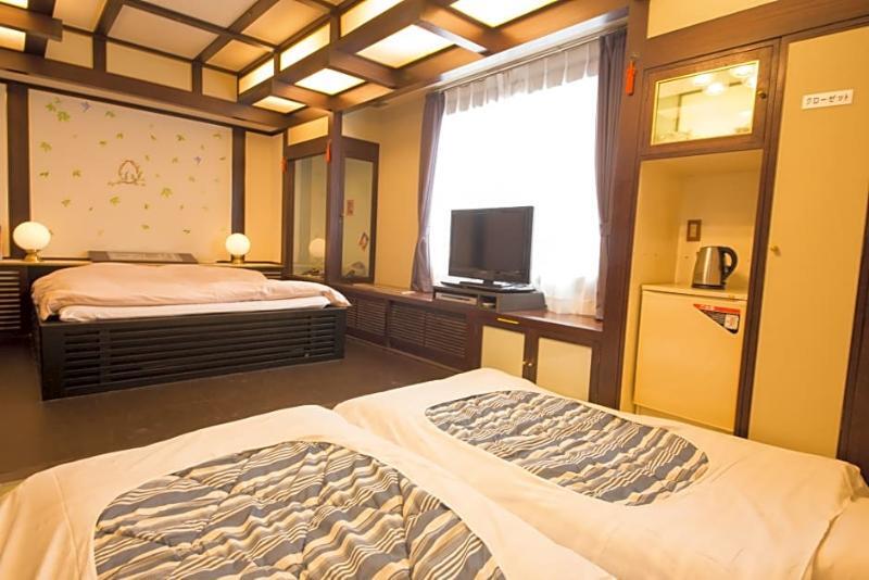אוסקה Hotel Candy Hall (Adults Only) מראה חיצוני תמונה